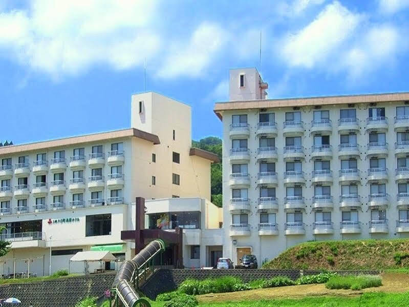 むいか温泉ホテル 南魚沼市 エクステリア 写真